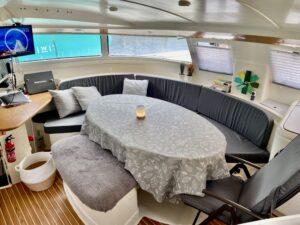 Catamaran Lounge
